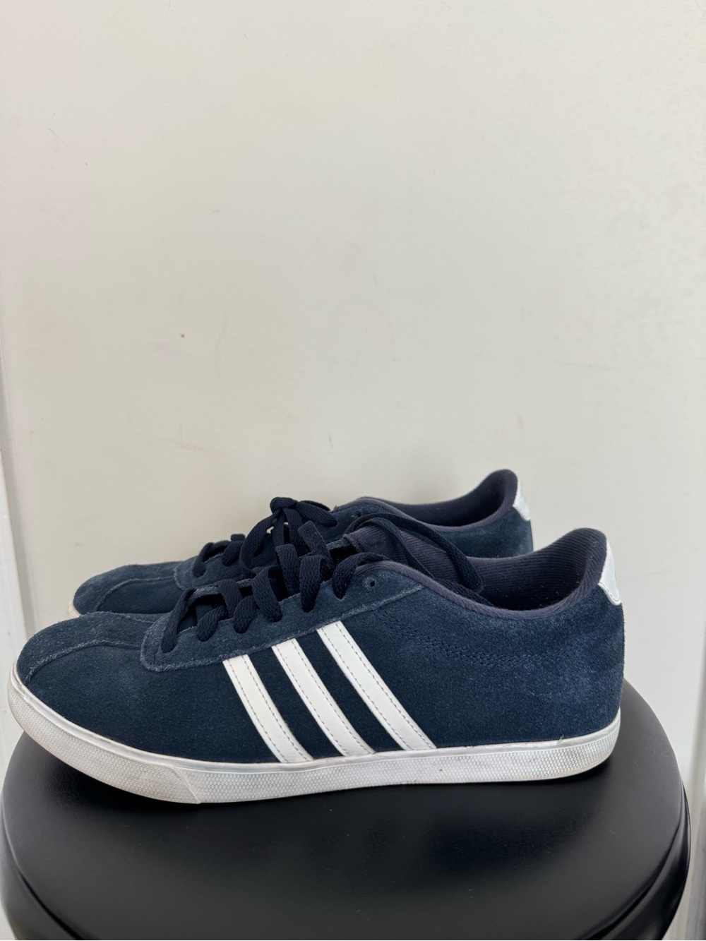 Women’s adidas Navy Suede Low-Top Sneakers with White Stripes size 10